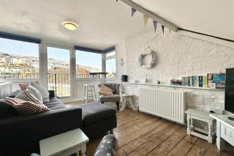 Living Room.jpg