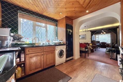 Kitchen_.jpg