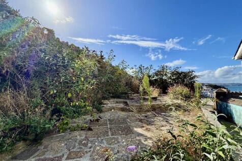 Side Garden.jpg