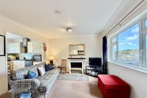 Living Room.jpg