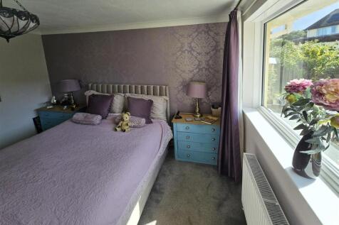 Bedroom_1.jpg