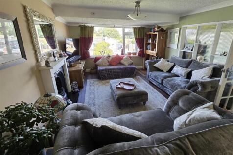 Living  Room..jpg