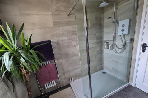 Shower  Room.jpg