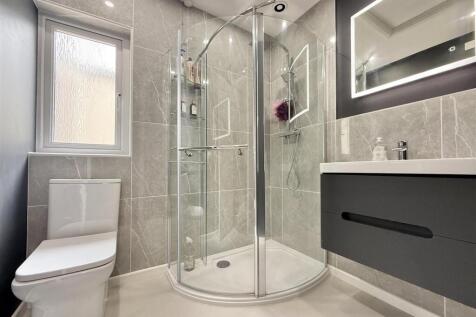 Shower Room.jpg