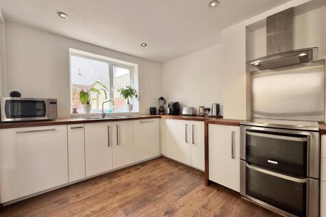 Kitchen_.jpg