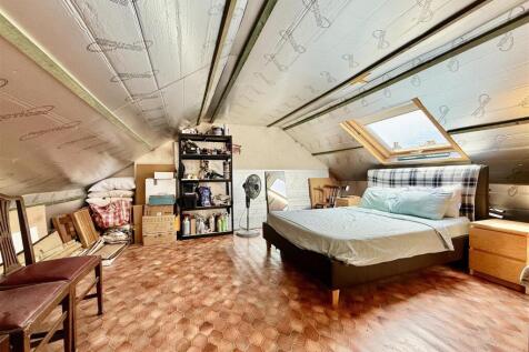 Loft Room.jpg