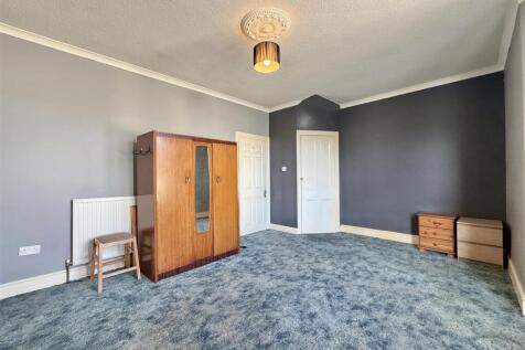 Bedroom_1.jpg
