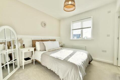 Bedroom  1.jpg