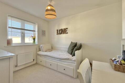 Bedroom 2.jpg