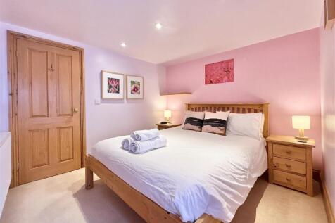 Bedroom  1.jpg