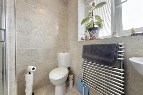 Shower Room.jpeg