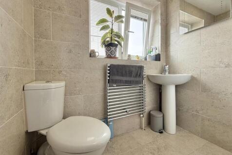 Shower  Room.jpeg