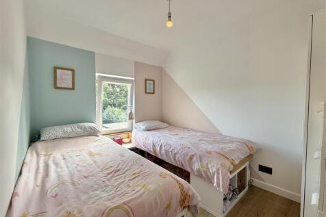 Bedroom 2.jpeg