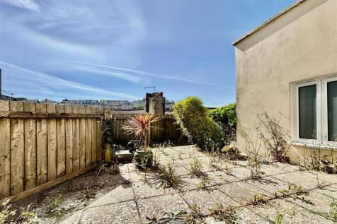 Rear  Garden.jpeg
