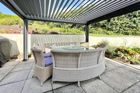 Pergola.JPG