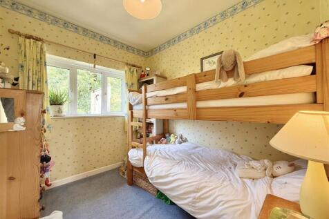 Bed 4.jpg