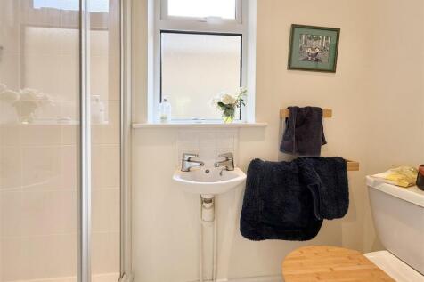 Downstairs Shower &amp; WC.jpg