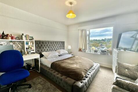Bedroom  1.jpg