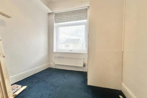 Bedroom 3.jpg