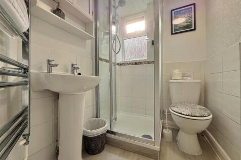 Shower Room.jpg