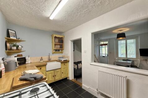 Kitchen_.jpeg