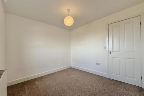 Bedroom  2.jpg