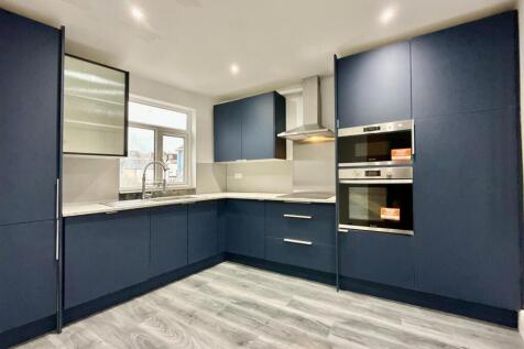 Kitchen_.jpeg