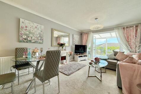 Living Room.JPG