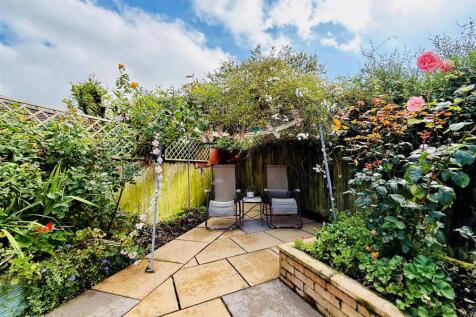Base Of Garden.JPG