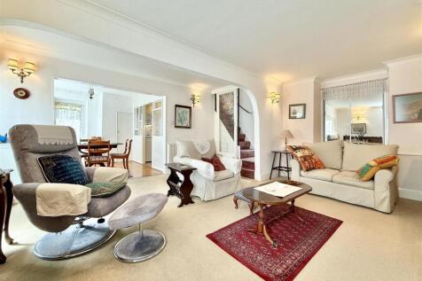 Living Room.JPG
