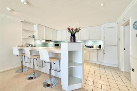Breakfast Bar.JPG