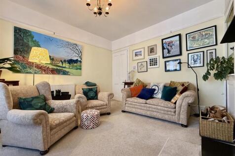 Living Room.jpg