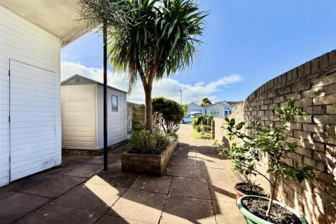 Front Courtyard.jpeg