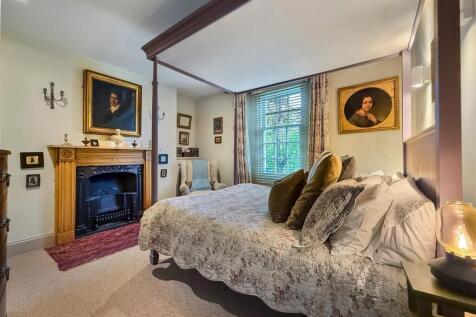 Downstairs Bedroom Or Sitting Room.JPG