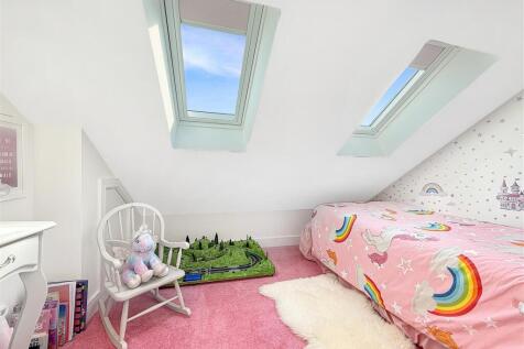 Bedroom 4.JPG