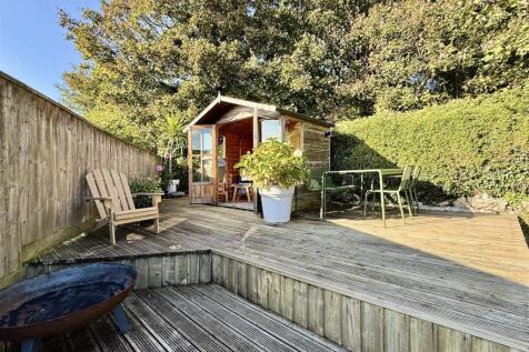 Rear Garden  Cabin.jpeg