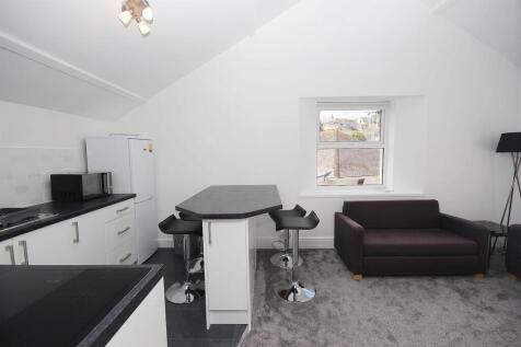 Lounge - Kitchen Area