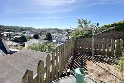 Comunual Garden and Drying Area.JPG