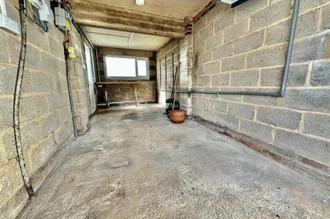 19 Wall Park Close Garage.jpeg