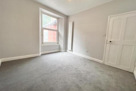 61 New Road bedroom 3.jpg