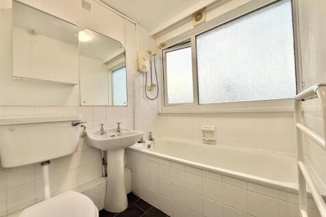 Family Bathroom.jpeg