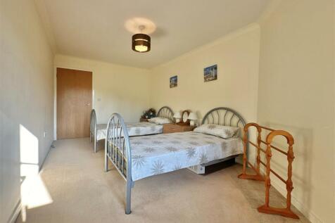 Bedroom  2.jpg