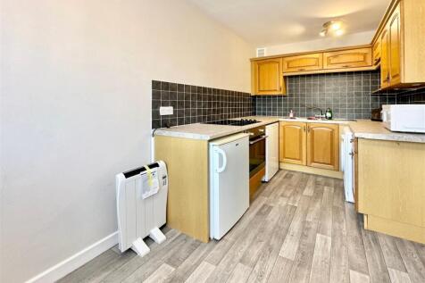 21 Seaway Court 4.JPG