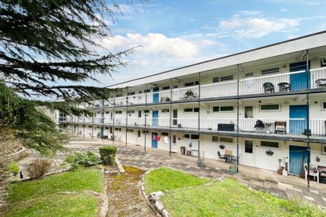 21 Seaway Court 11.JPG