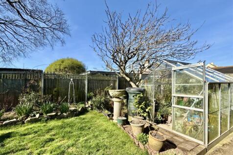 Rear_Garden.jpeg