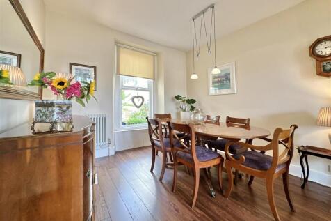 Dining  Area.jpg