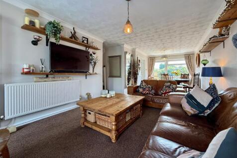 Living Room.JPG