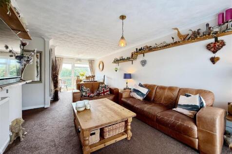 Lounge Area.JPG