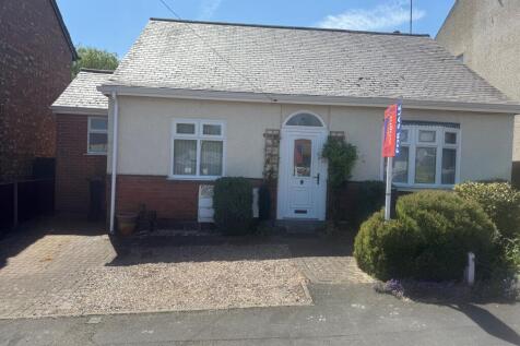 18 BOWLING GREEN ROAD, HINCKLEY
