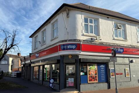 Flat 1 136 Clarendon Road